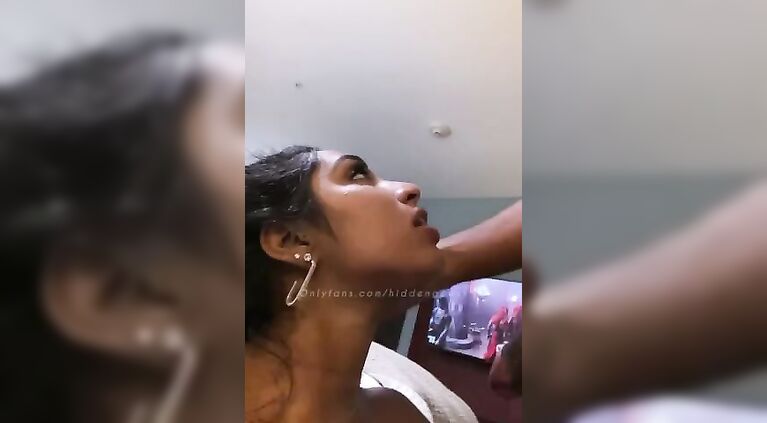 Sexy Desi girlfriend deepthroats bbc sloppy oral facefuck