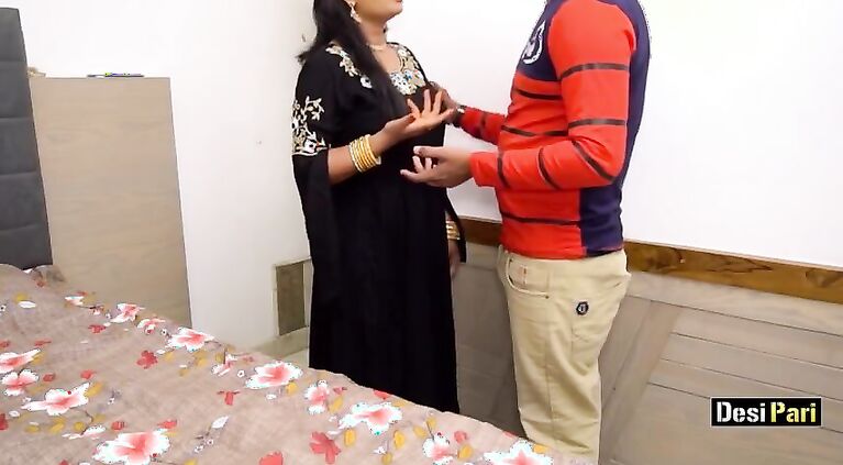 Tamil Pari Got Fucked By step-Cousin step-Brother With Dirty Hindi Talk