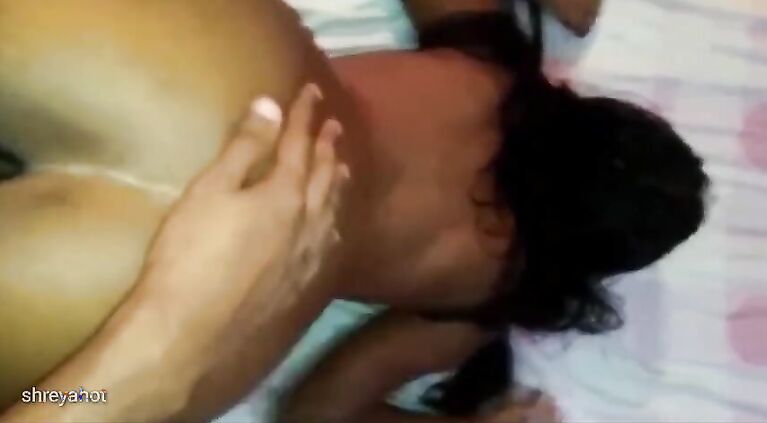 Tamil village young tight gaand ki chudayi