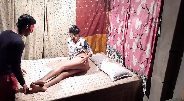 Desi Home-Made Couple Sex – Indian Amateur Seducing Lover