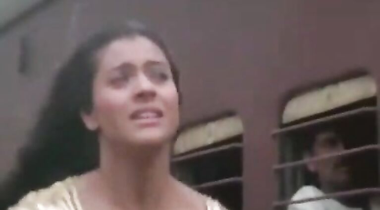 Kajol huge boobs bouncing