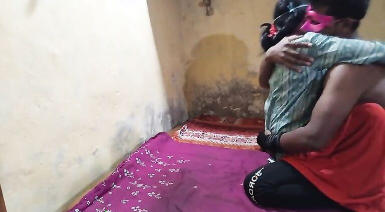 Teen Tamil Village Housewife Ki Ghar Mai Mast Chudai