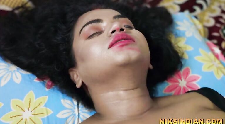 Bhabhi ki Saree utaar kar Devar ji ne khoob Choda