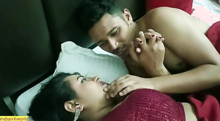 Beautiful Bhabhi Softcore Sex With Innocent Lover! Devar Bhabhi Sex