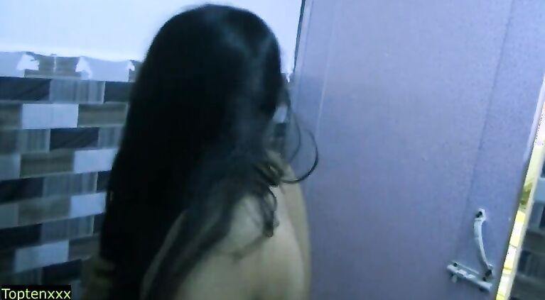Cute Bengali Milf sudden sex with Unknown Boy! Indian Chudai