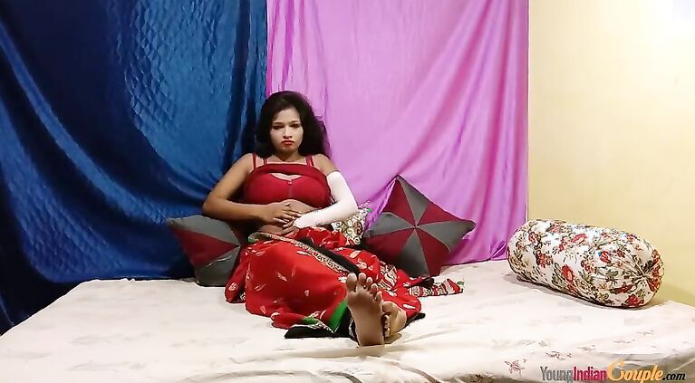 Tamil Girl In Red Sari Fingering Cunt, Masturbating and Rubbing Her Clit To Orgasm - Full Indian Hindi