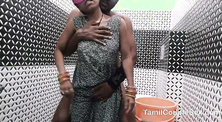 Married Desi Couple Fuck In Hotel Bathroom While On Vacation