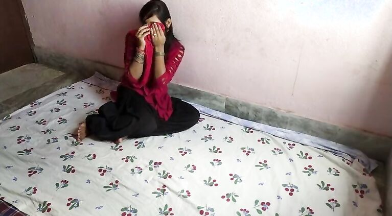 In lieu of room rent, Geeta Bhabhi got fucked by the landlord