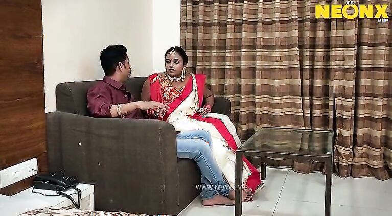 Mom Tamil Woman Gets Horny and Fucked by Her Husband