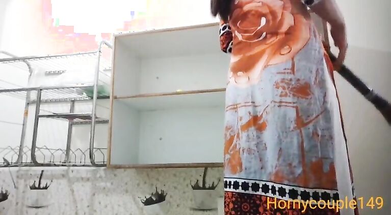 Rich woman paid rent to the landlord of getting her butt Xvideos.com