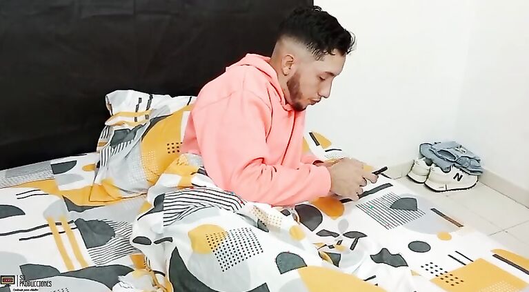 I Invite My Best Friend To My Bed, I Get Horny And I End Up Fucking Her Vagina Creampie - Porn In Spanish