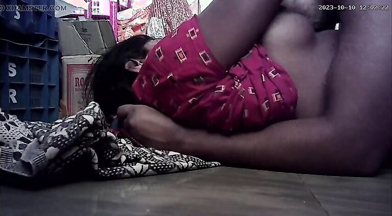 Tamil Milf Showing The Biggest Boobs