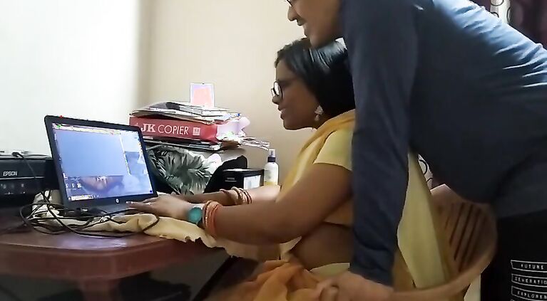 MNC Engineer Elina Fucking Hard to Penetrate Beautiful Cunt in Saree with Sourav Mishra at Work From Home on Xhamster