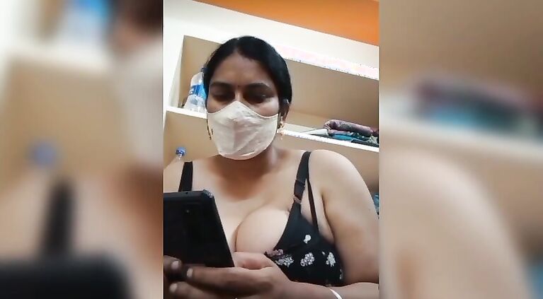 Andhra Aunty Has Huge Boobs And Tight Vagina