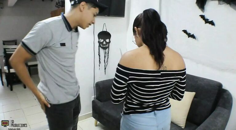 What a delicious dick my stepbrother has, I'll make him fuck me - Porn in Spanish