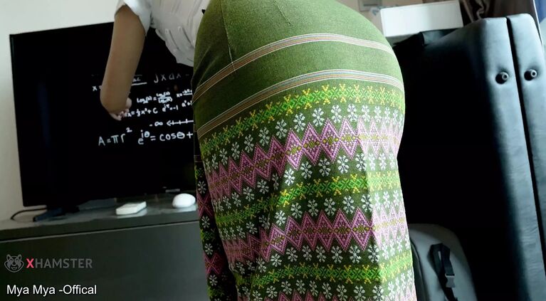 Bigg Butt Teacher love to Fuck Her Beind !