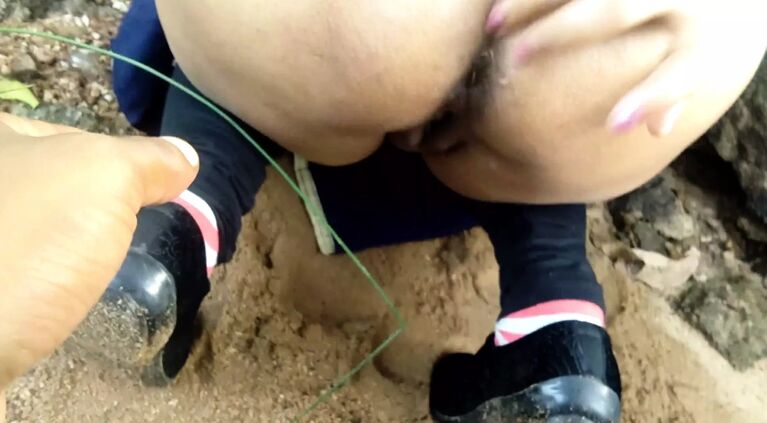 First ever Outdoor Risky Public Ass Fuck Sex with Sisterās Huge Butt