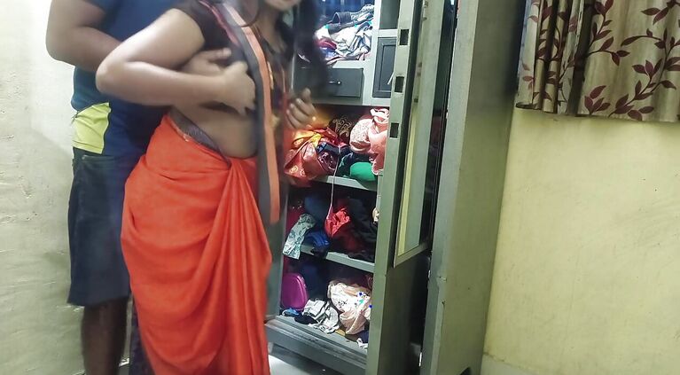 Huge butt Desi maid in saree fucked hard by malik