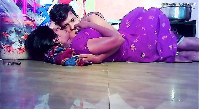 Desi milf huge boobs kissing butt