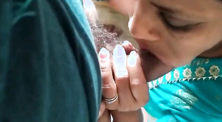Horny Desi Housewife Deep Cunt Fucking