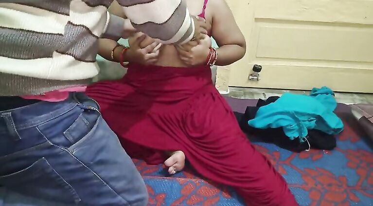 Sister in Law and Housewife Fucked Hard in Tamil 3Some