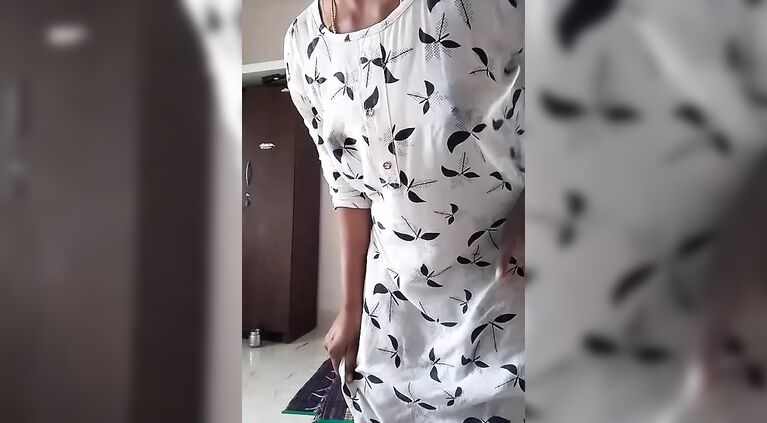 Swetha indian housewife play with ice cube