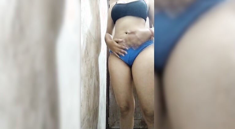 girlfriend ne boobs dabaye aur dudh nikala aapne dabakr sexy desi girlfriend