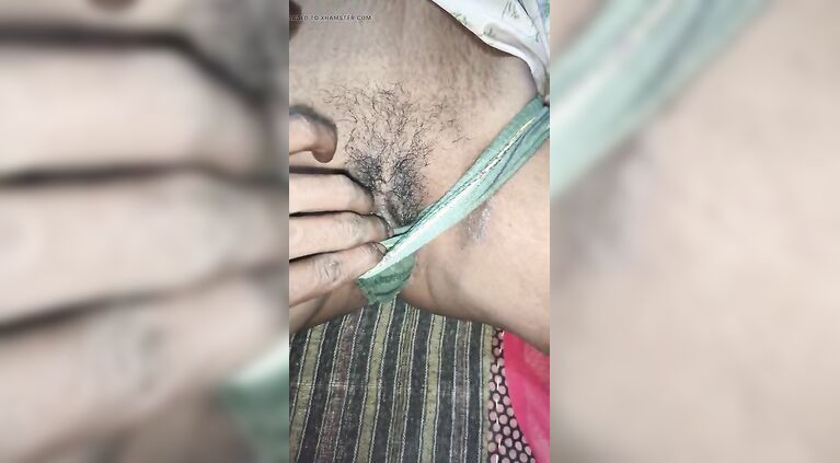 My milf put her finger in her vagina and released the water