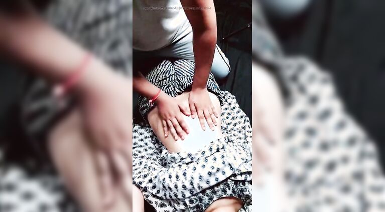 Part 1 beautiful riya aur step brother vicky meet first time ( Hindi audio ) and make first night in day