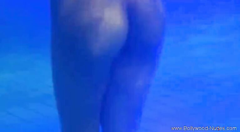 Babe Asia Woman Cleansing Her Naked Body Woman