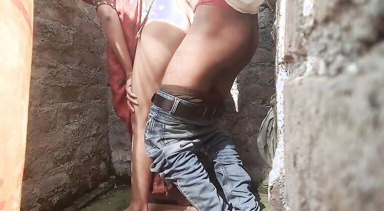 Desi Indian Erotic Bhabhi fucks in the openly bathroom outdoors