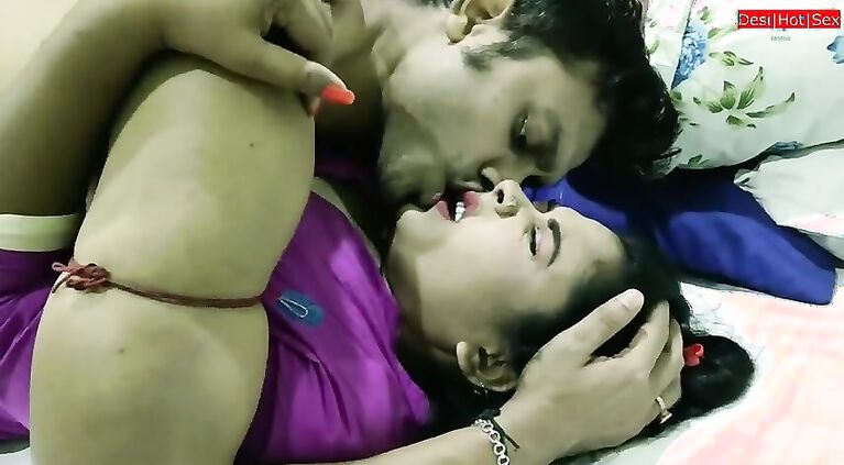 Tamil Bengali milf Dating sex with husband friend! Cuckold Sex