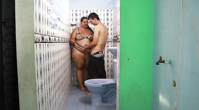 uncle fucks his niece while she is in the shower we almost got caught