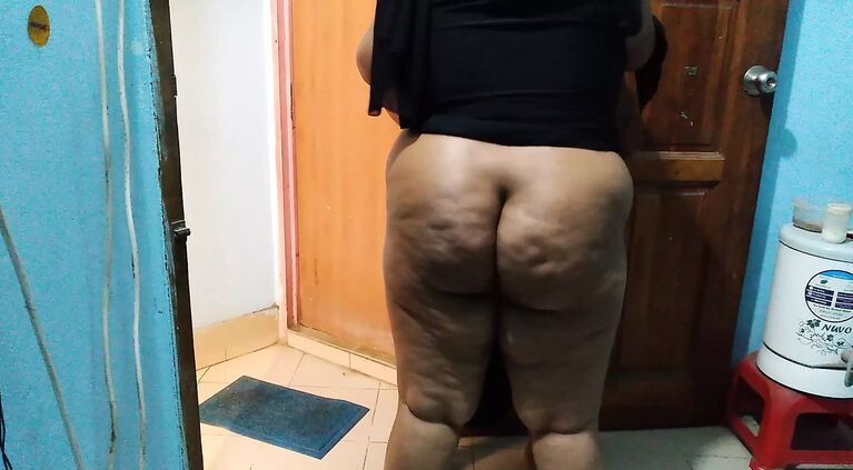 Saudi beautiful aunty sweeping house when neighbor boy saw her huge tits and butt gets seduced &Hot cum - Boruqa & Hijab aunty