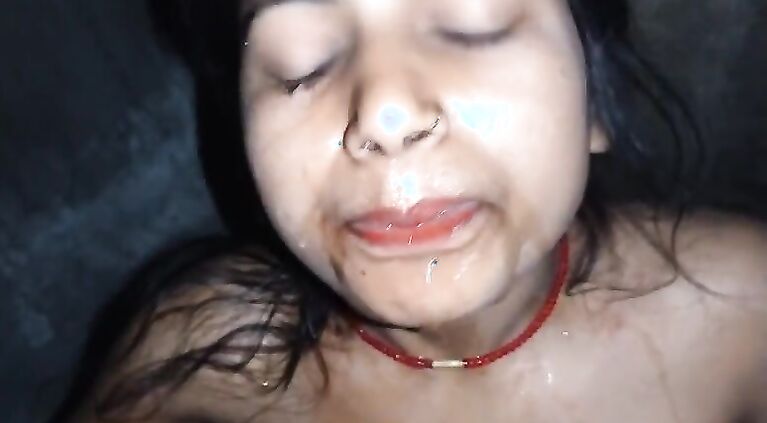 Indian bhabhi piss in mouth