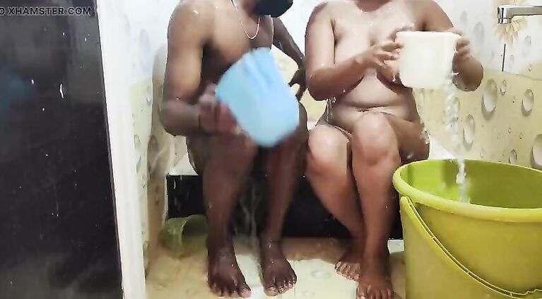 Nude Desi Boyfriend and Gf Bathing