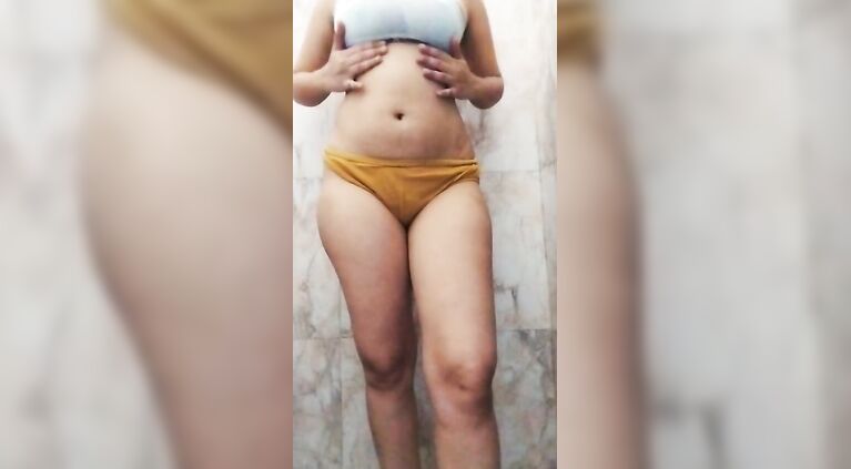 Beti ko chodne ka plan banane laga baap