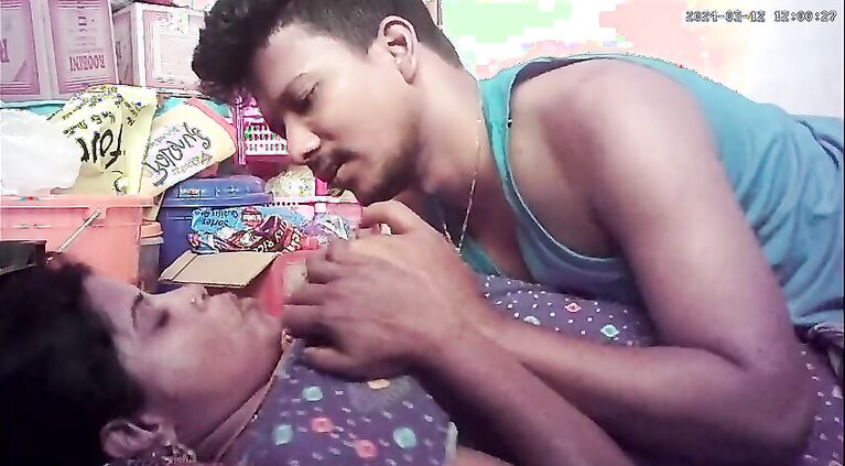 Tamil village house housewife and romance cute housewife