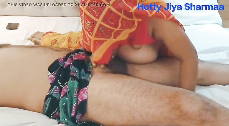 XXX Village Housewife fuck in Yellow Saree. Clear hindi voice