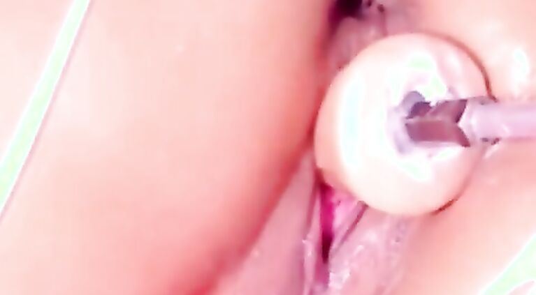 desi girl orgasming caught his mommy