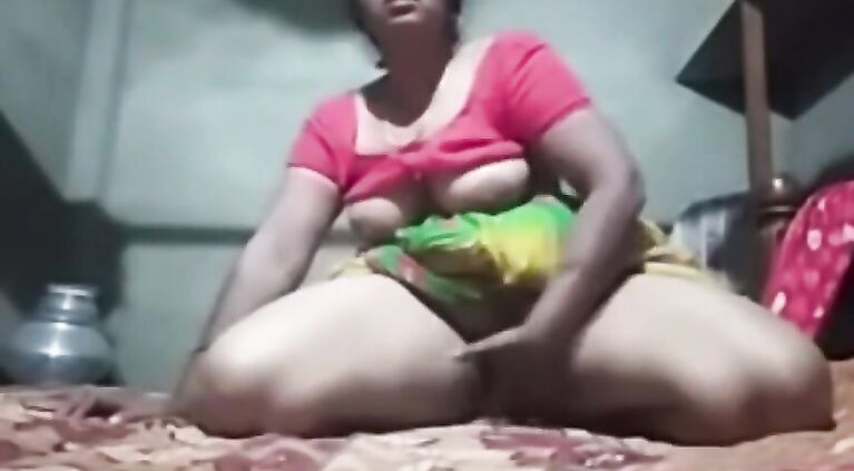 Tamil Village girl beautiful full open fingering