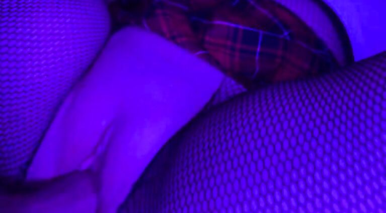 Secretly took off the condom and got high off a warm, wet vagina