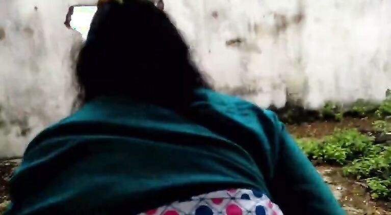 Milf Outdoor Pissing And Fucked By Stranger In Wood