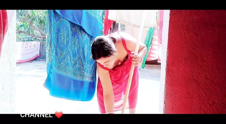 MY BIHARI AUNTY SHOWING HER HUGE NIPPLES FULL CUM ON HER FACE