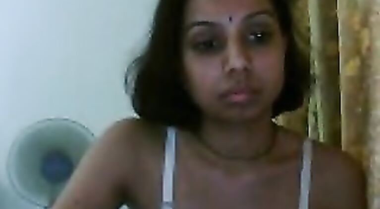 Indian Scandal In Abu Dhabi - Movies.