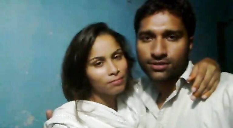 Lahori Student Kissing - Movies.