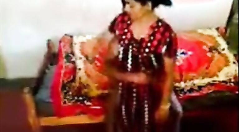 Hot Maullu Couple - Movies.
