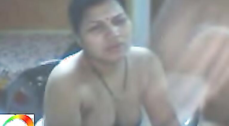 Mature bihari couple enjoying sex on cam.