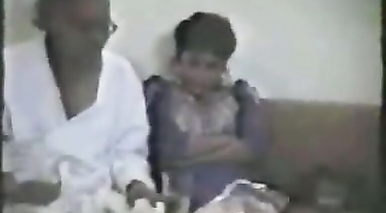 Masked indian wife Anuradha giving her horny men a blowjob who filmed her naked