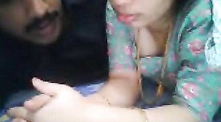 Beena bhabhi showing her big round ass cheeks while getting fucked doggy style